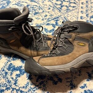 KEEN Waterproof Rugged Brown and Black Hiking Boots